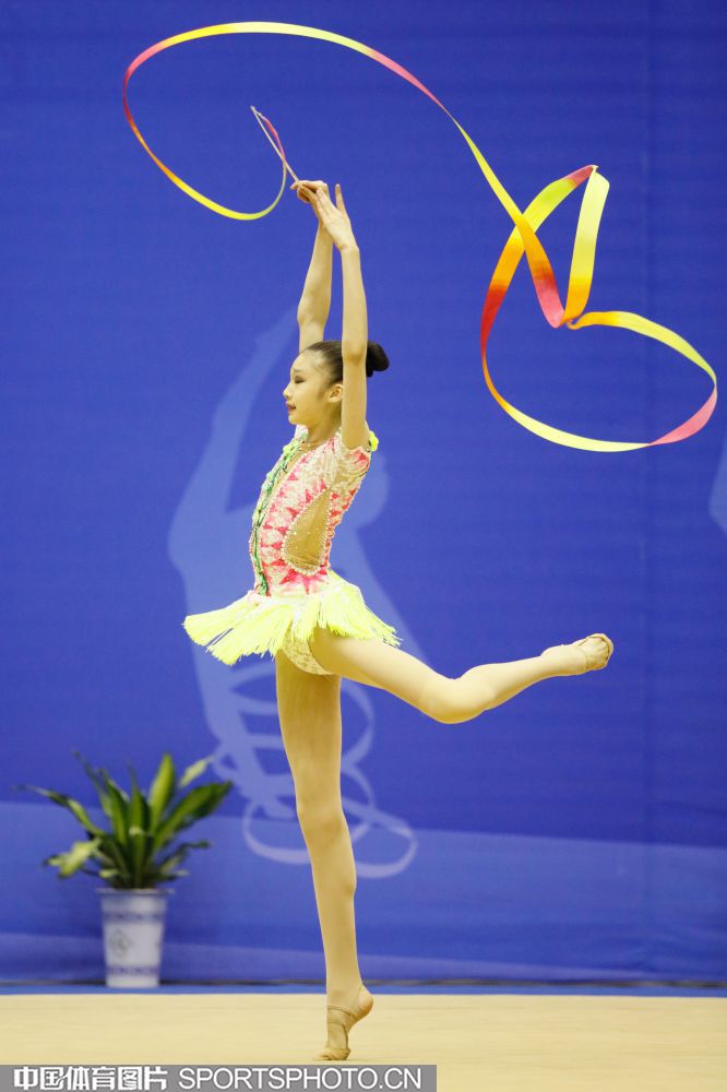 动作既迅速 动作既迅速